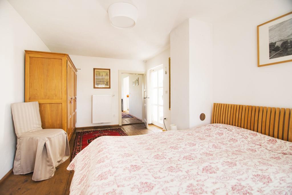 Historischer Pfarrhof Niederleierndorf Langquaid Room photo